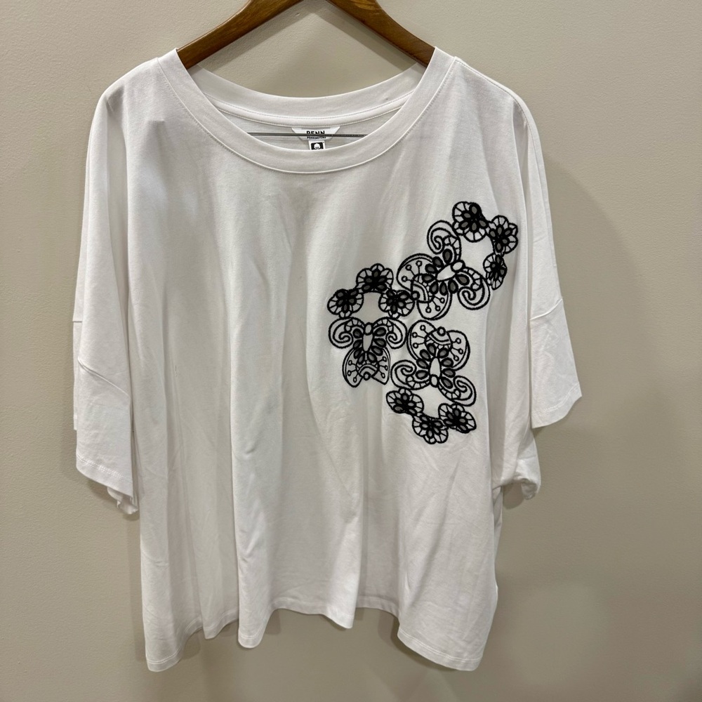 Penningtons White Cotton Blend Top